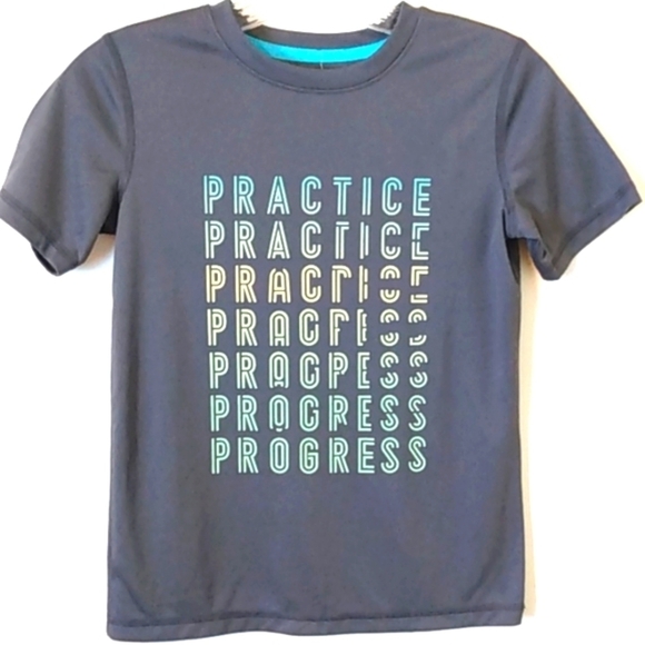 ALL IN MOTION BOYS PRACTICE PROGRESS GRAY PERFORMANCE TEE  SIZE 6-7 SMALL NWOT - Picture 1 of 6